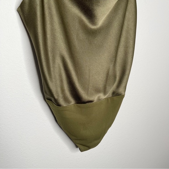 Alice & Olivia Harmon Olive Green Satin Cowl Neck Bodysuit - Picture 4 of 10